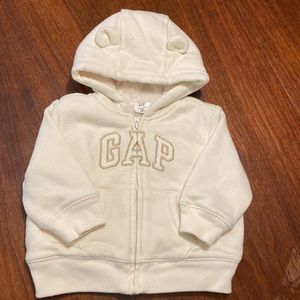 Baby GAP infant girls/boys cream and gold jacket/hoodie/coat  size 3 to 6 months